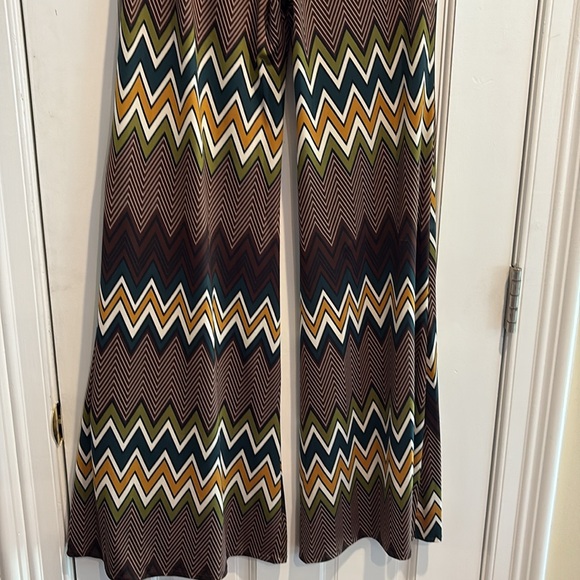 Chevron Patterned Wide-Leg Pants - Picture 6 of 7